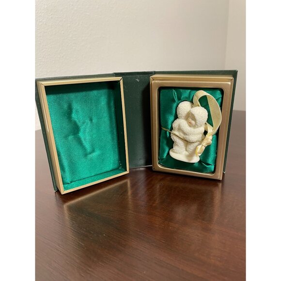 1984 Snowbabies Ornament By Department 56 Baby Hugging Polar Bear Porcelain Coll - Picture 2 of 8